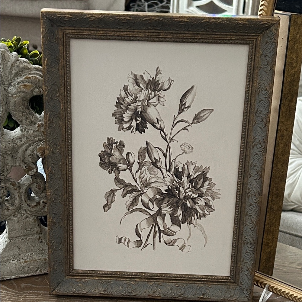 NEW! Vintage Inspired Elegant Ornate Gold Framed Floral Art Canvas